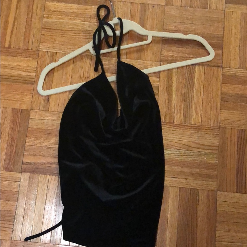 Backless going out top